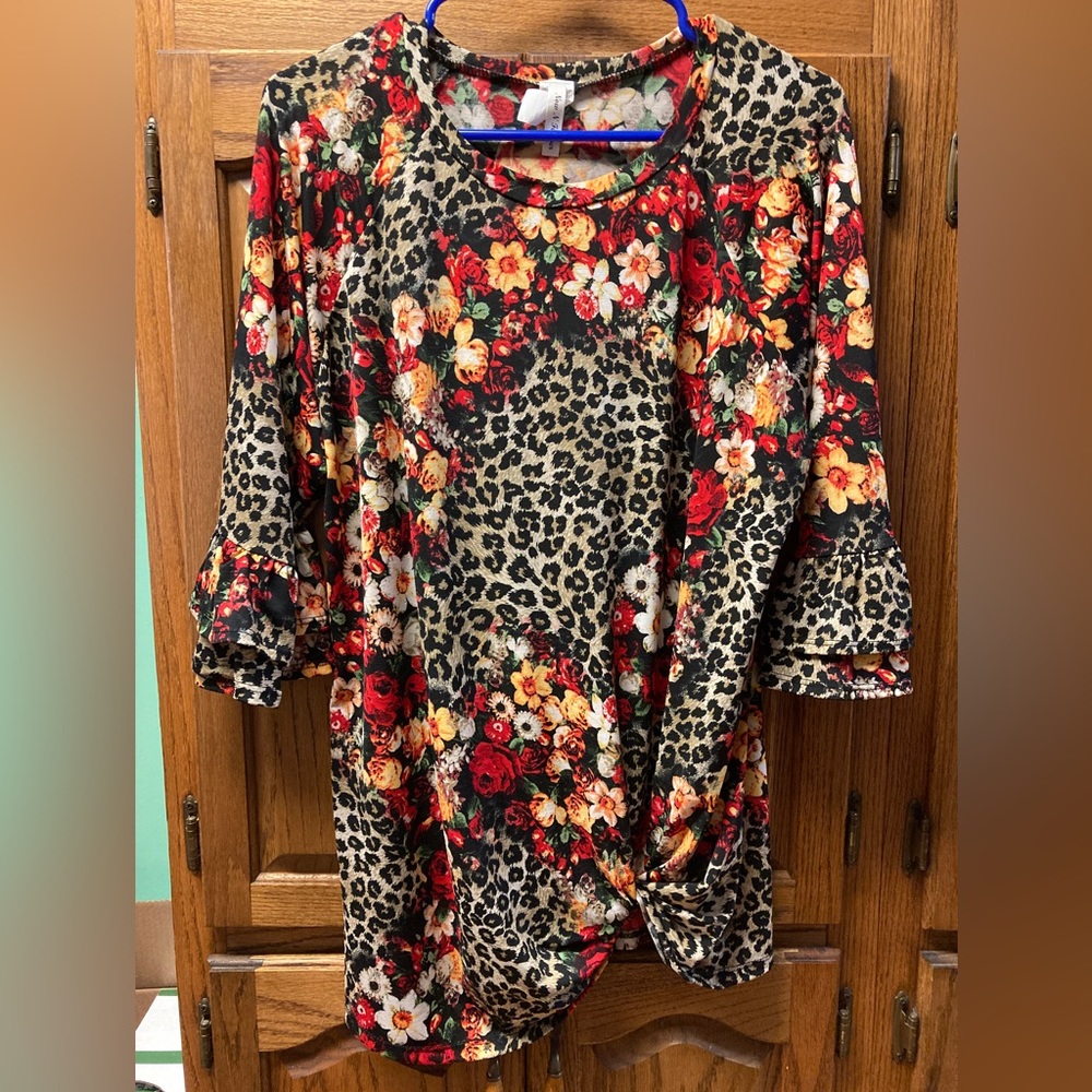 Now N Forever woman’s top